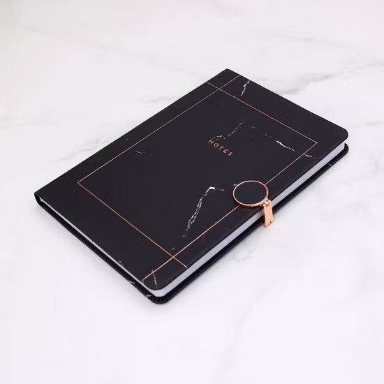 Diários de couro luxuosos do caderno do diário do fechamento da capa dura com cadernos customizáveis ​​do logotipo da curvatura magnética